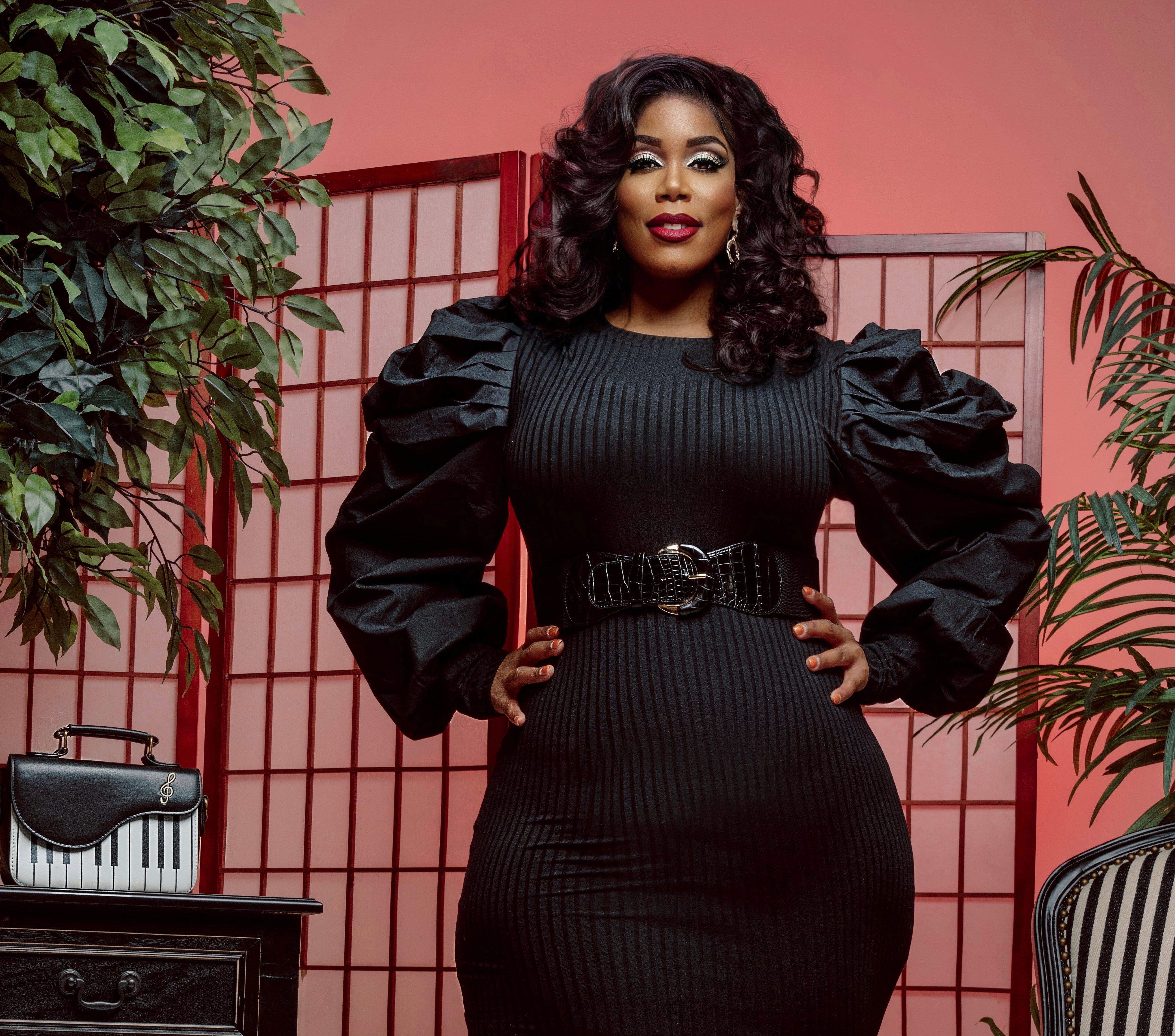 PLUS SIZE DRESSES CHIC AND CURVY