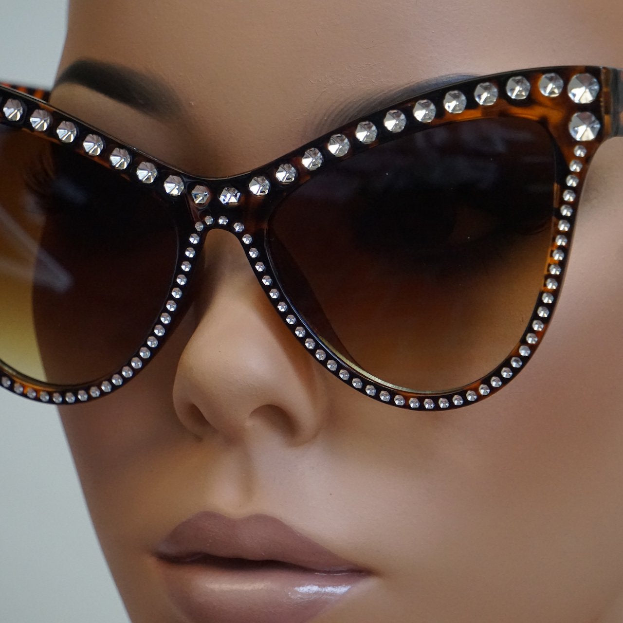 Framed-Cat Eye Sunglasses